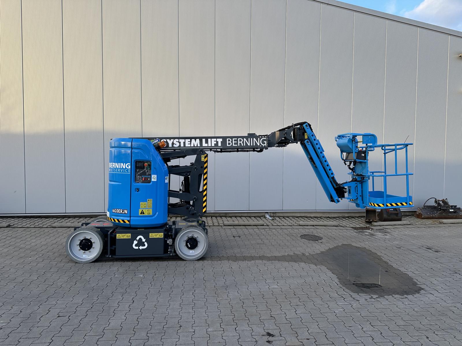 BILDER/GTB-TB/SINOBOOM AB 10 ERJN OLAF/berning_mietservice_Sinoboom_AB10ERJN_Olaf_1.JPG